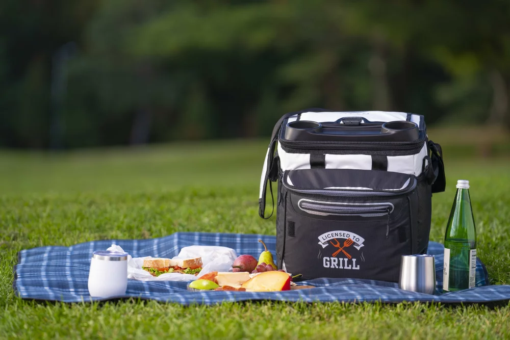 Arctic Zone® Titan Deep Freeze® Rolling Cooler