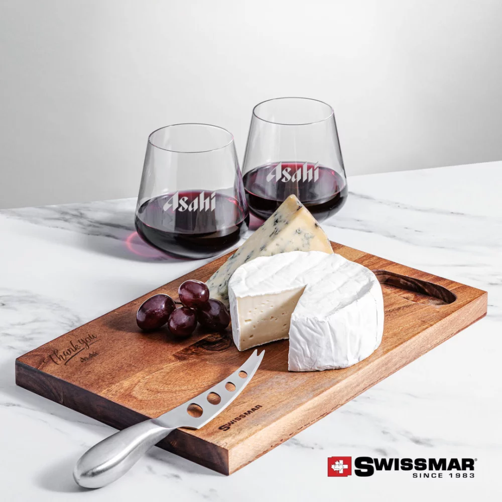 Planche en acacia Swissmar® et 2 verres à vin sans pied Cannes.