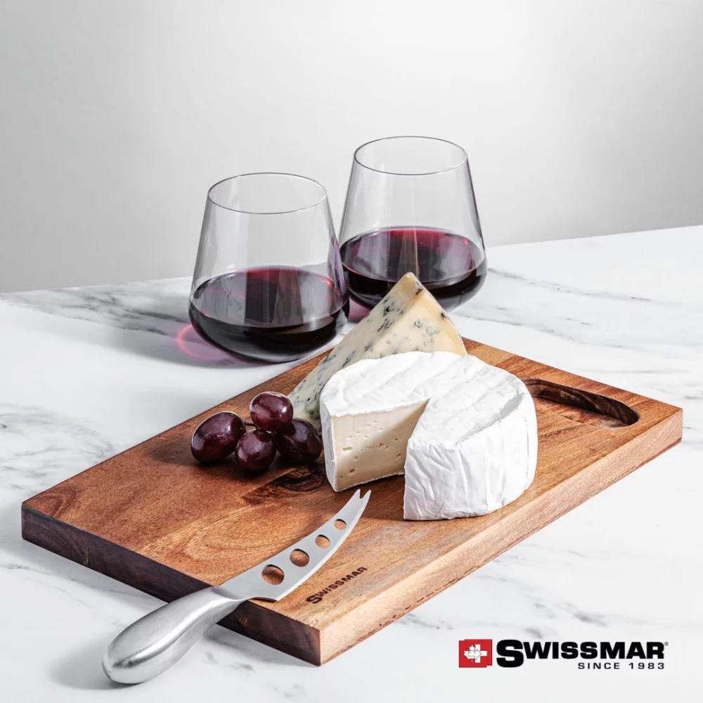 Planche en acacia Swissmar® et 2 verres à vin sans pied Cannes.