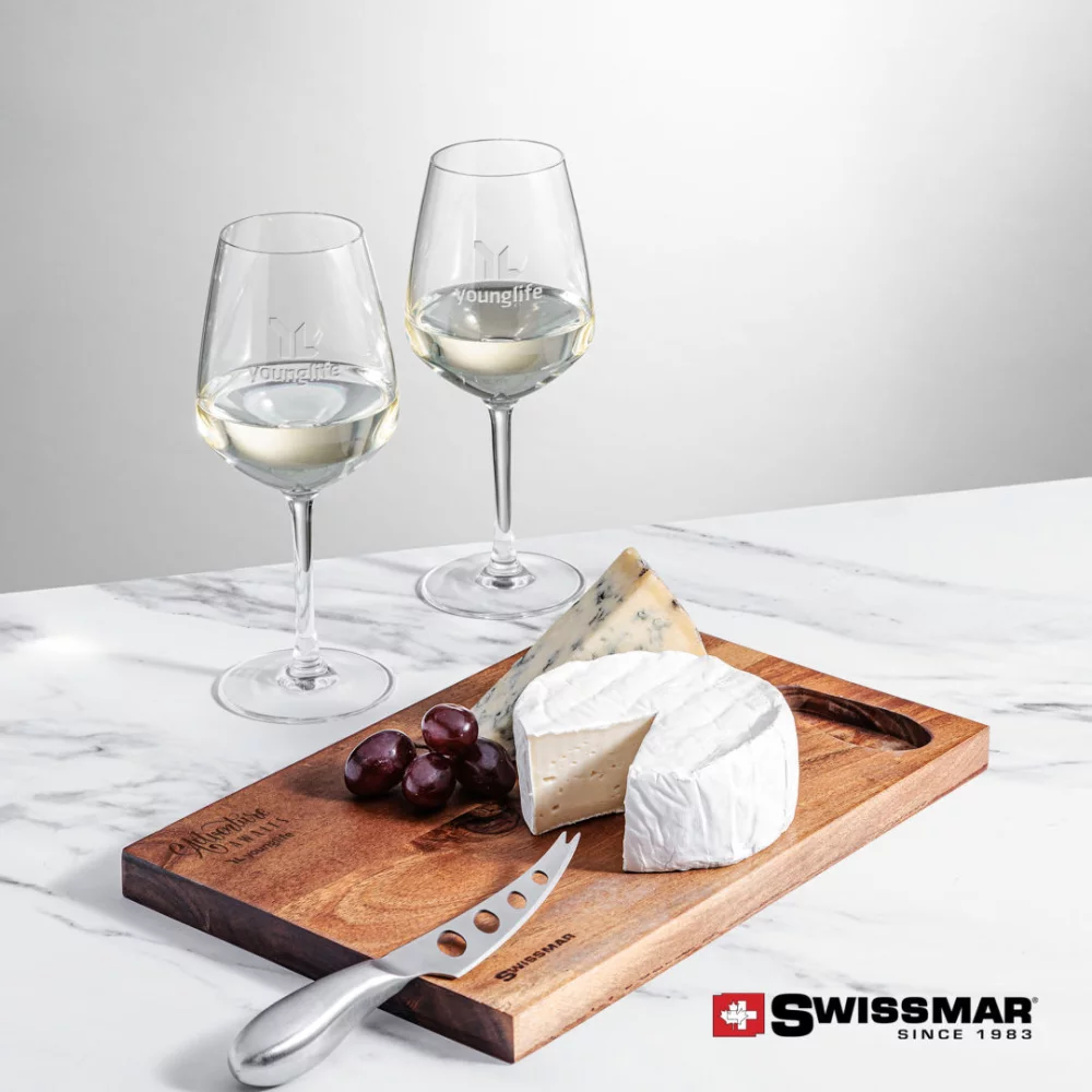 Planche en acacia Swissmar® et 2 verres à vin Mandelay