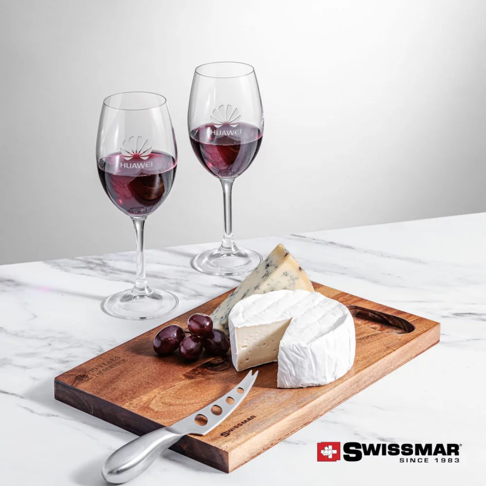 Planche Swissmar® en acacia et 2 verres à vin Naples.