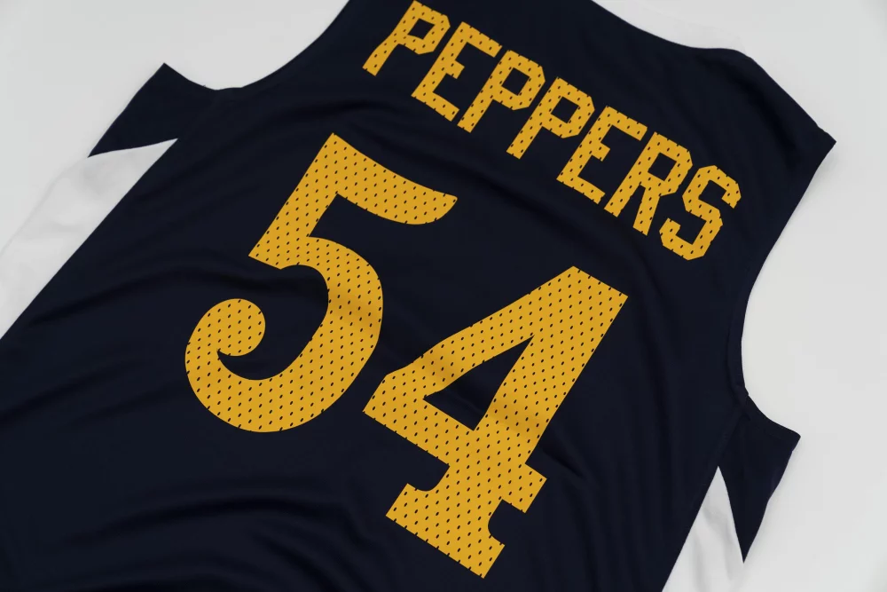 Texte et chiffres pré-espacés perforés