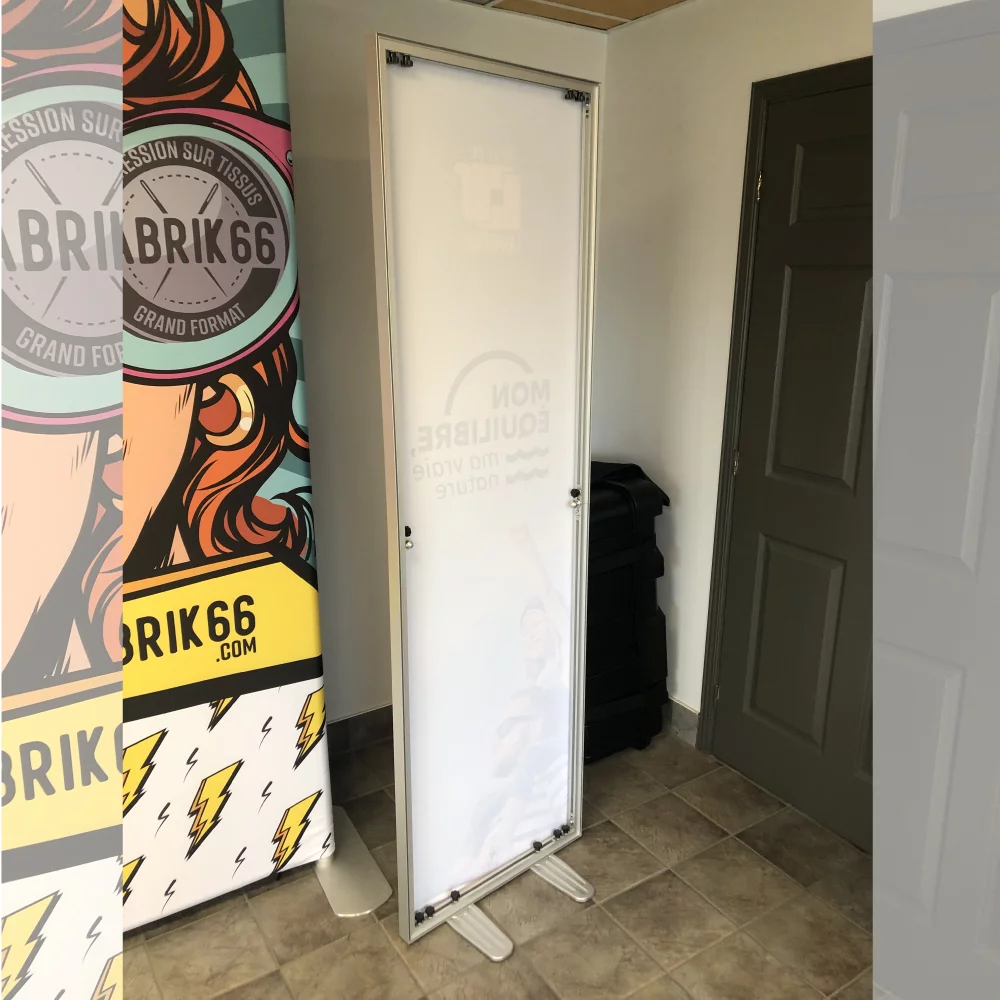 Displays Vertigo 2-sided printing 24"x78,5"