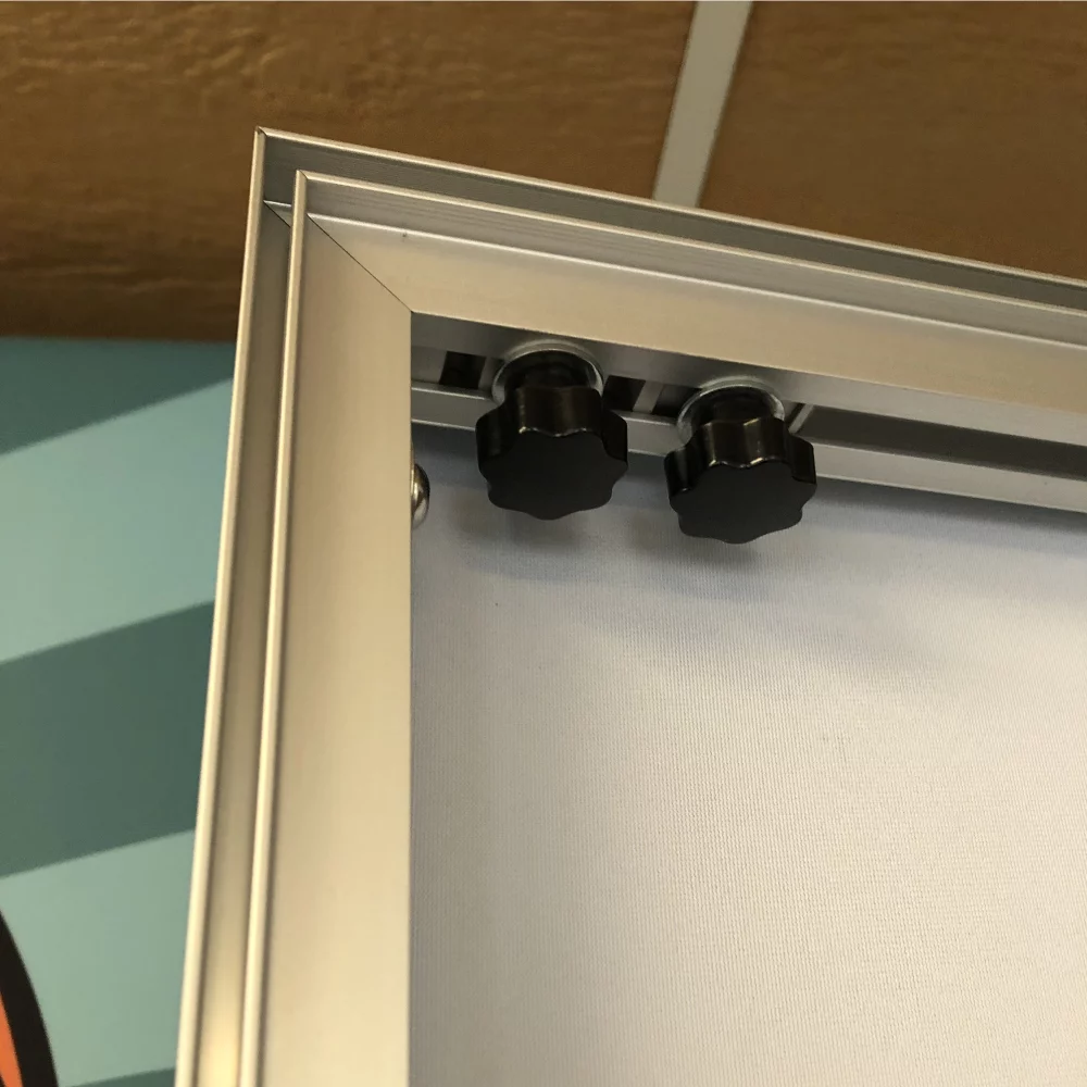 Displays Vertigo 2-sided printing 24"x78,5"