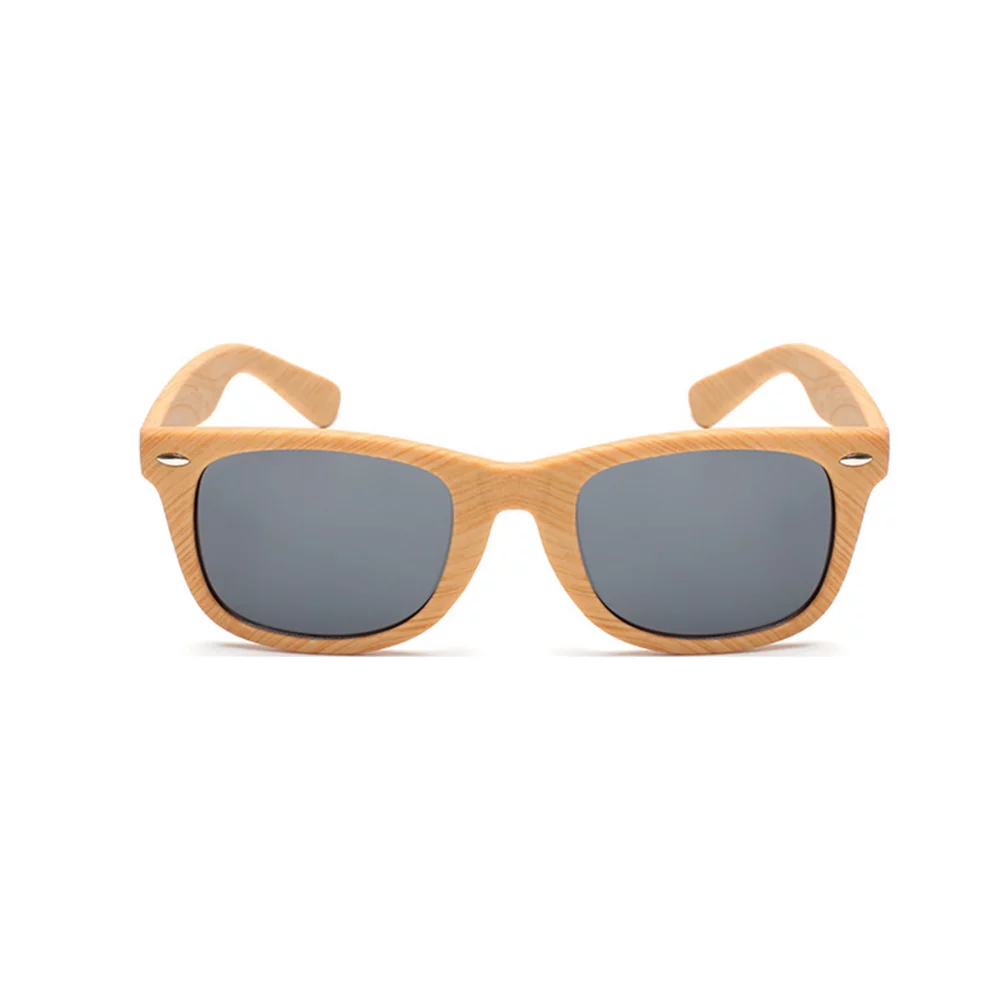Lunettes de soleil en bois