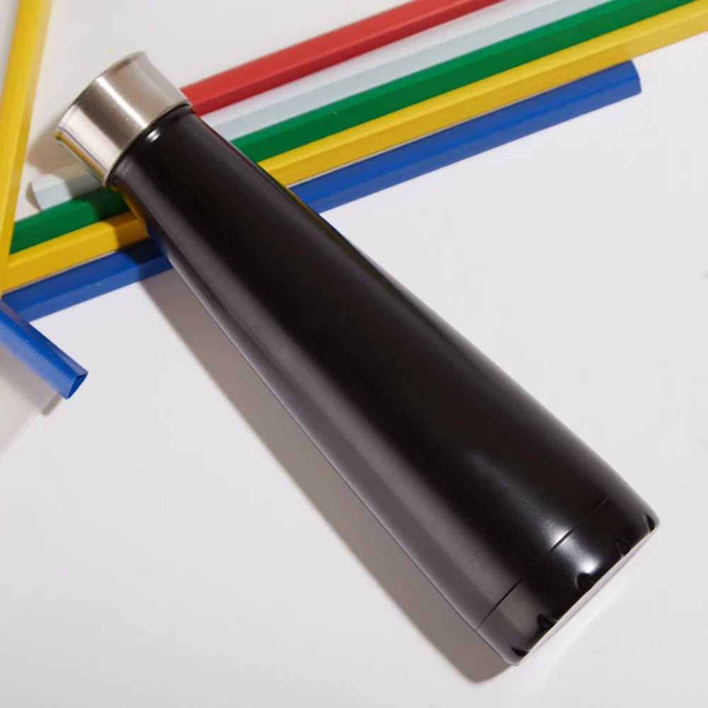 Bouteille d'eau en acier inoxydable isolée sous vide de 16 oz