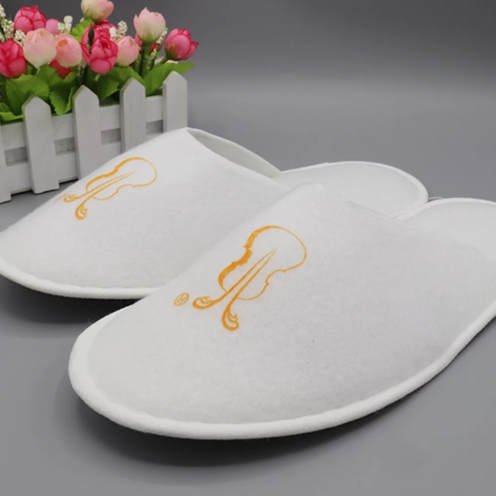 Chaussons jetables d'hôtel