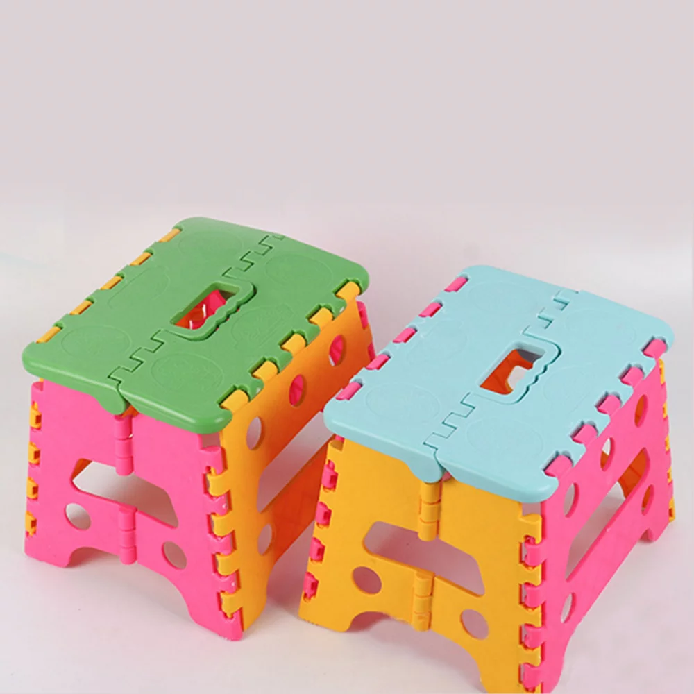 Tabouret pliant en plastique portable