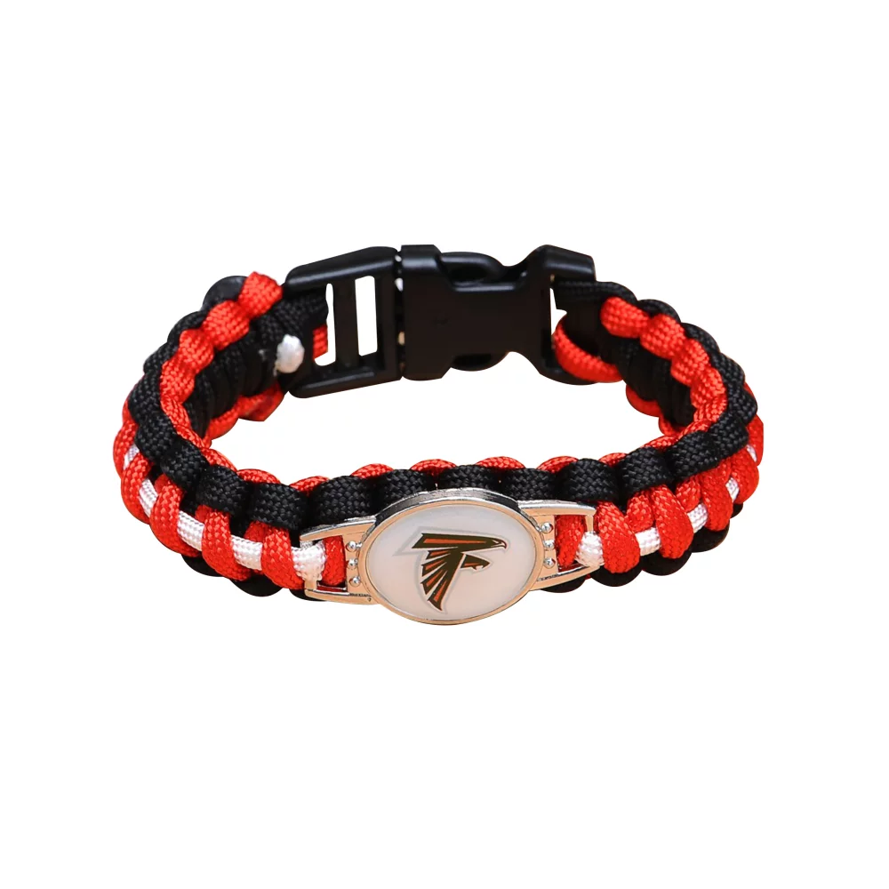 Flag Pattern Paracord Bracelet With Whistle