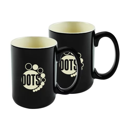 Ensemble de 2 tasses Hanna 14 oz bicolores noir/crème dans une boîte cadeau Jet.
