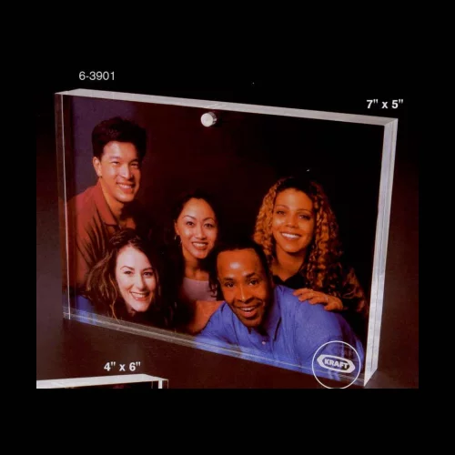 Large Magnetic Picture Frame (7"x5"x1")