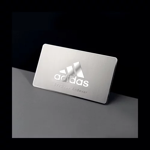 Cartes de visite en métal pour cadres supérieurs
