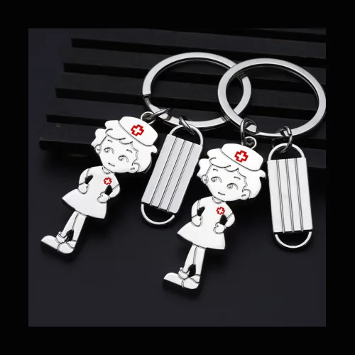 Infirmière et porte-clés en forme de masque