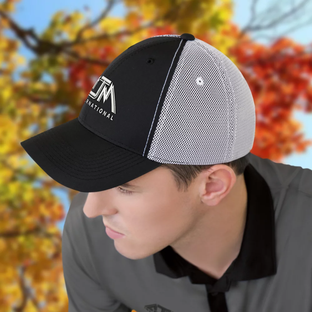 Casquette ajustée à 6 panneaux avec maille collée