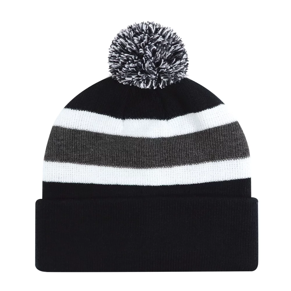 Bonnet à pompons avec bordure en tricot côtelé à rayures