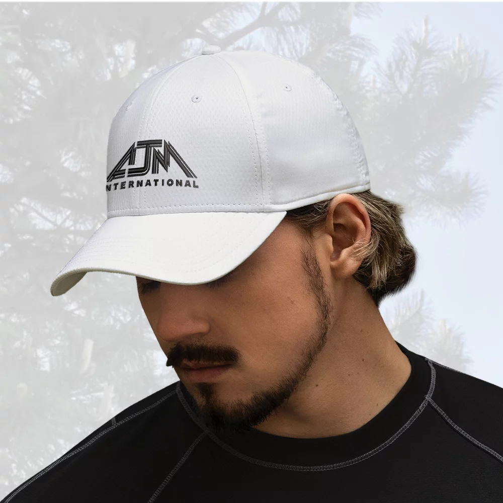 Casquette en polyester de classe A avec diamants et spandex.