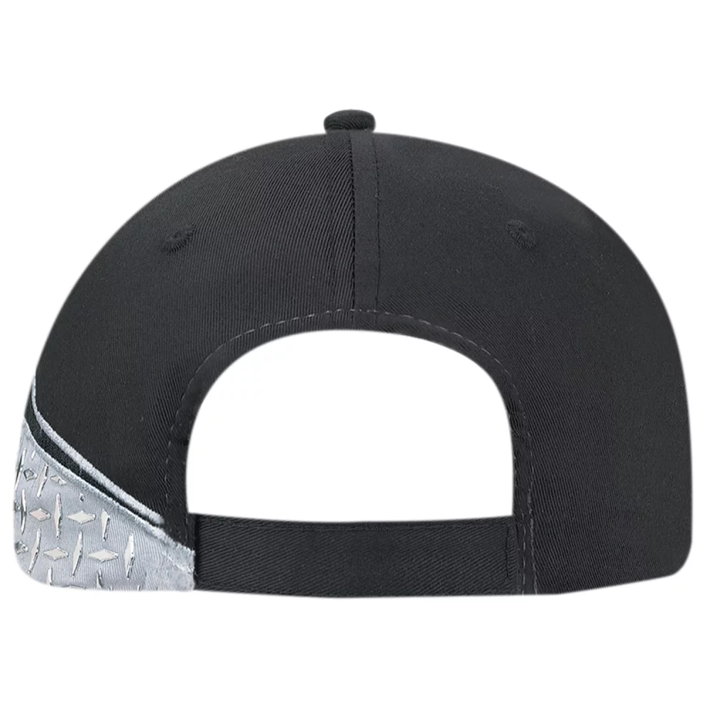 Casquette en polycoton avec accent en métal diamanté, pic et côté bicolores.