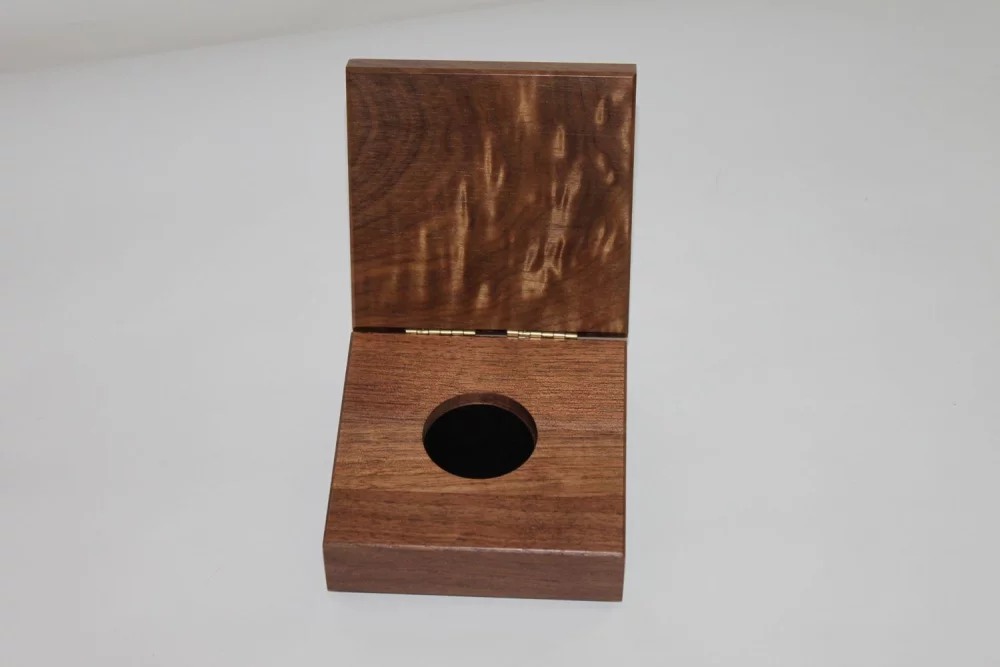 Medallion Presentation Custom Wooden Box / Medallion Wooden Box - Made to Order, low minimums