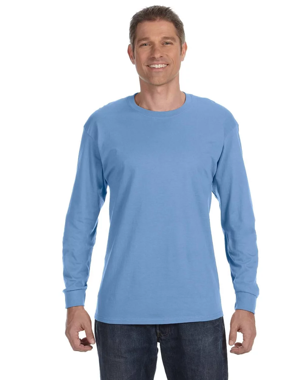 T-shirt à manches longues en coton épais pour adulte de Gildan.