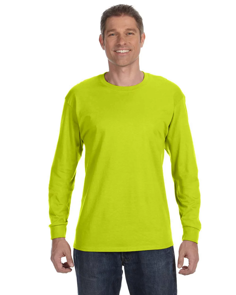 T-shirt à manches longues en coton épais pour adulte de Gildan.