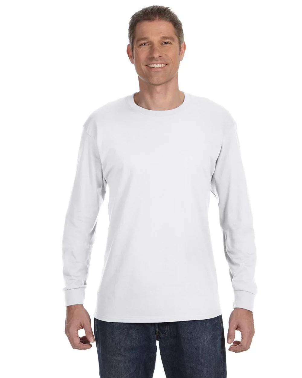 T-shirt à manches longues en coton épais pour adulte de Gildan.