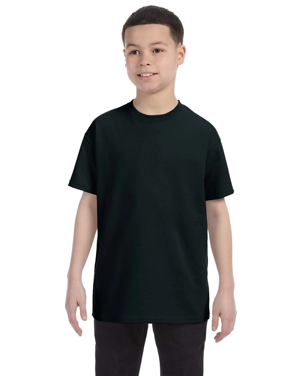 T-shirt en coton épais pour jeunes de la marque Gildan.