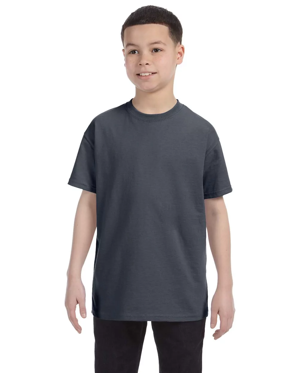 T-shirt en coton épais pour jeunes de la marque Gildan.