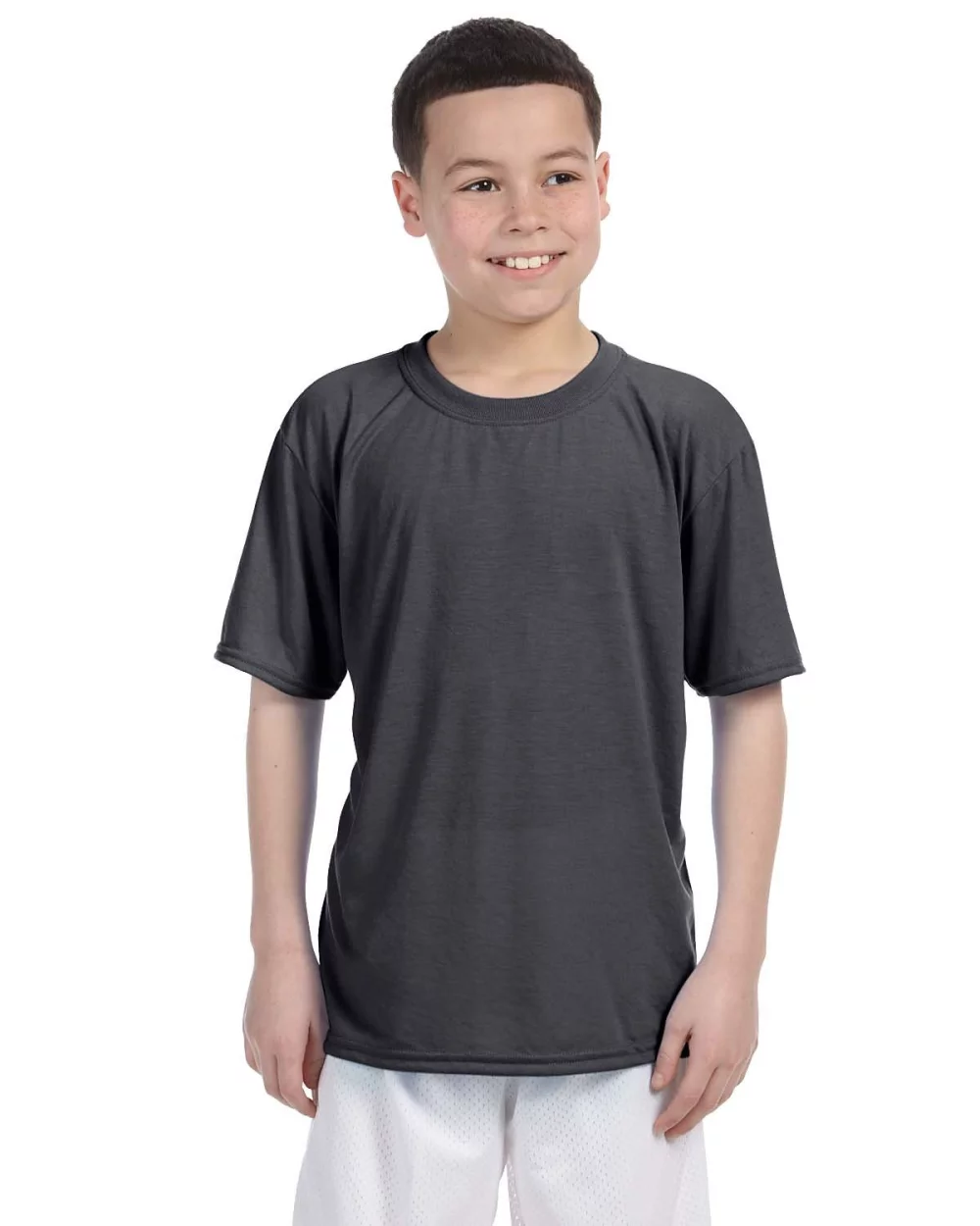 T-shirt de performance pour jeunes de la marque Gildan.