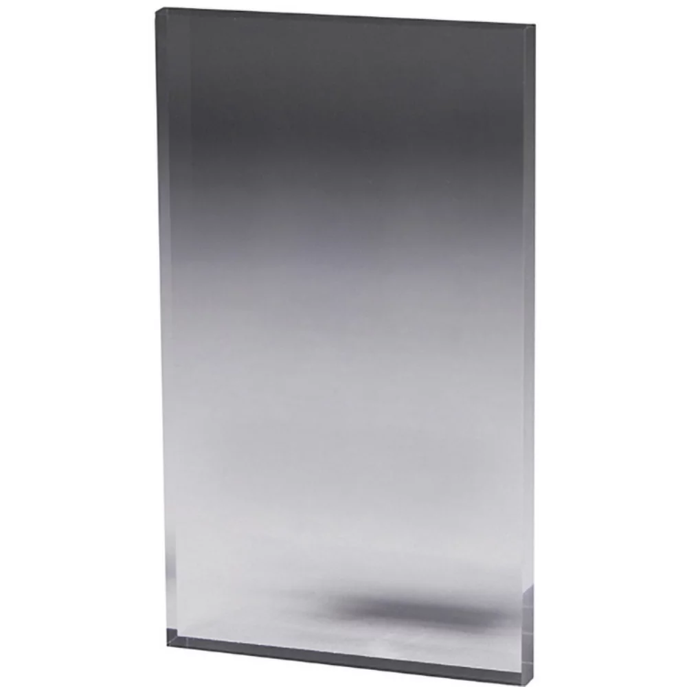 Presse-papiers rectangulaire transparent (4" x 6" x 3/8") gravé au laser.