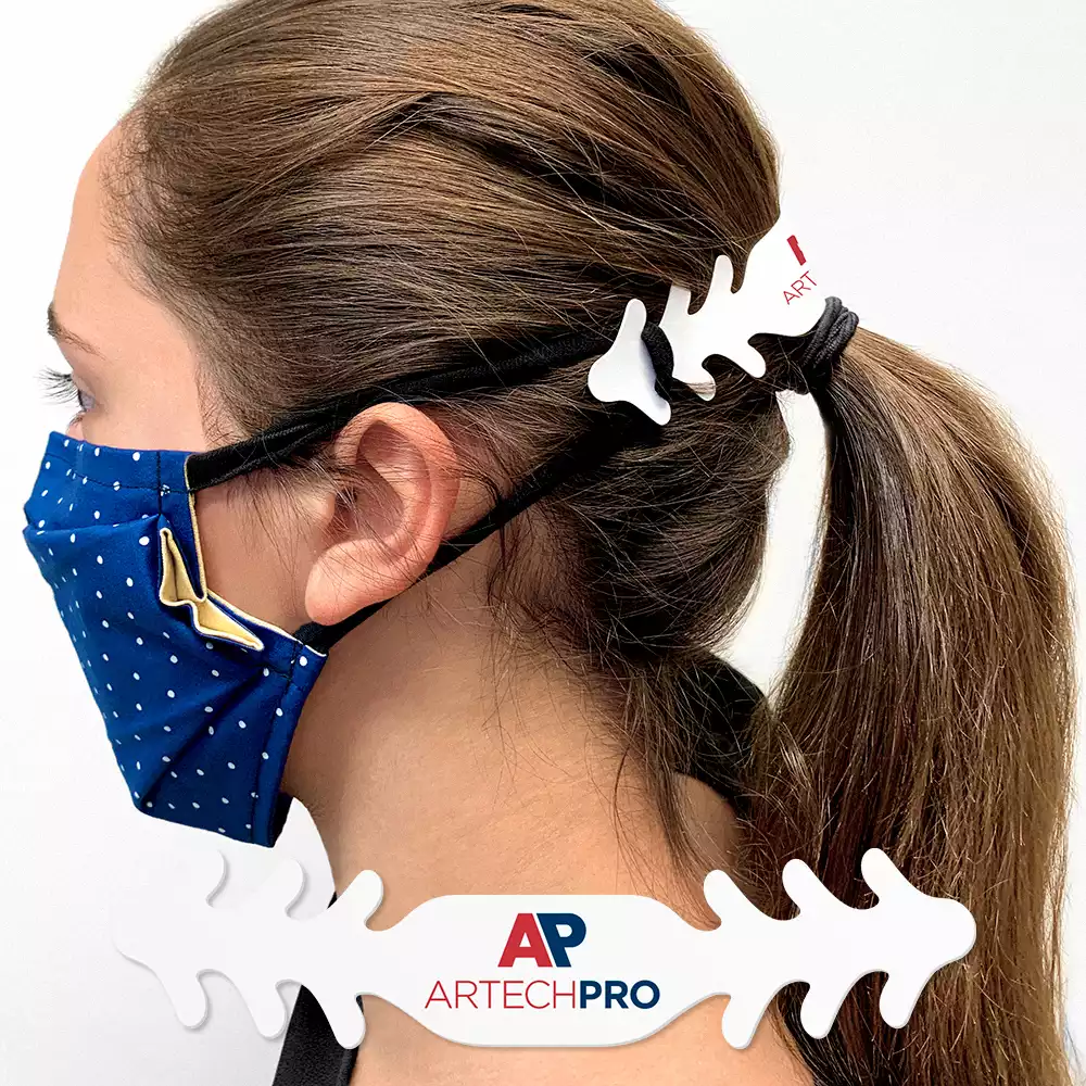 Clip pour masque Ear Saver .023 en plastique polyéthylène blanc avec impression en couleur intégrale