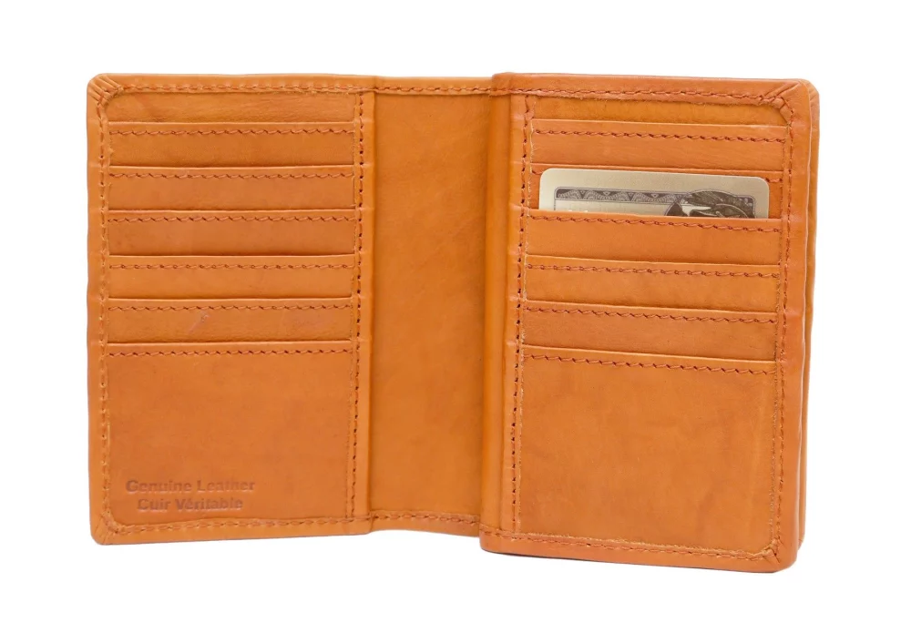 Portefeuille de cartes Ashlin® Designer Abriella British Tan avec rangement à 24 poches