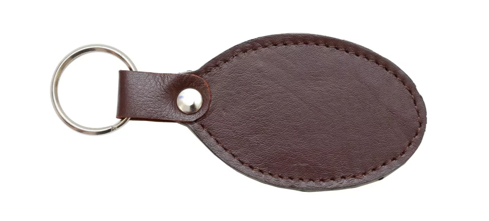 Porte-clés ovale Bernicia de designer Ashlin® en brun expresso