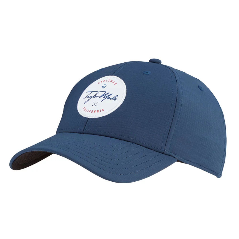 Casquette radar TaylorMade® bleu marine avec patch circulaire.