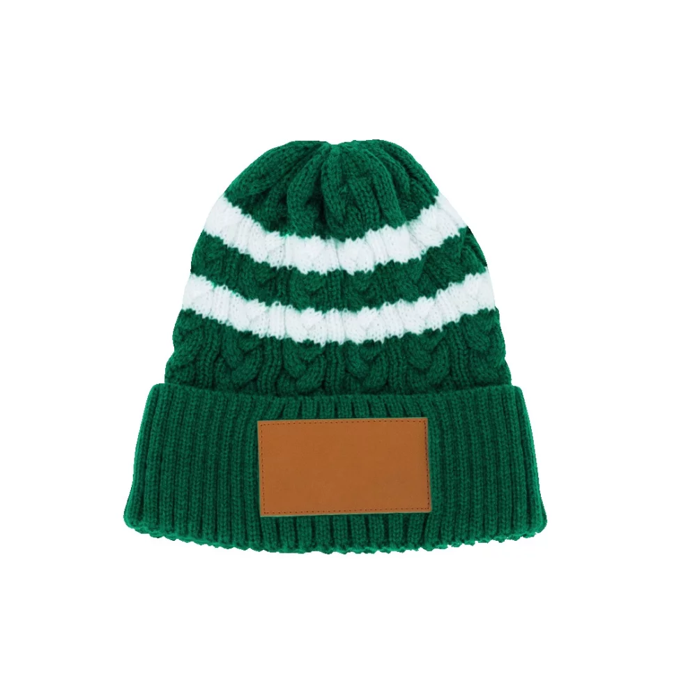 Bonnet en tricot torsadé avec revers/bord retroussé